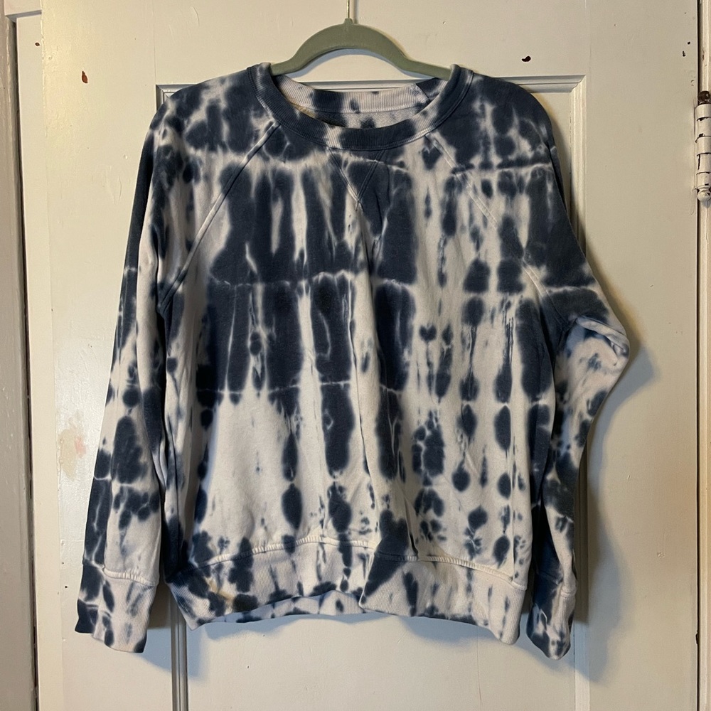 Lou & Grey sweatshirt